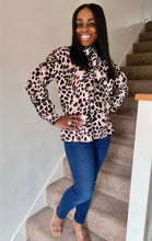 Load image into Gallery viewer, Nicolle Pussybow Blouse