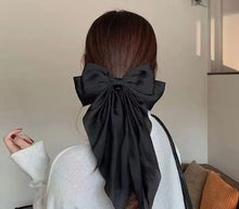 Load image into Gallery viewer, Bowie Hair Clip