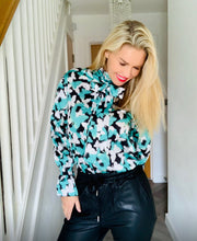 Load image into Gallery viewer, Tiffany Butterfly Blouse