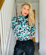 Load image into Gallery viewer, Tiffany Butterfly Blouse